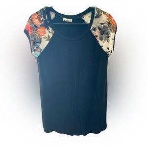 🔥2 FOR $10🔥 A.again Black Blouse with Floral Sleeves M